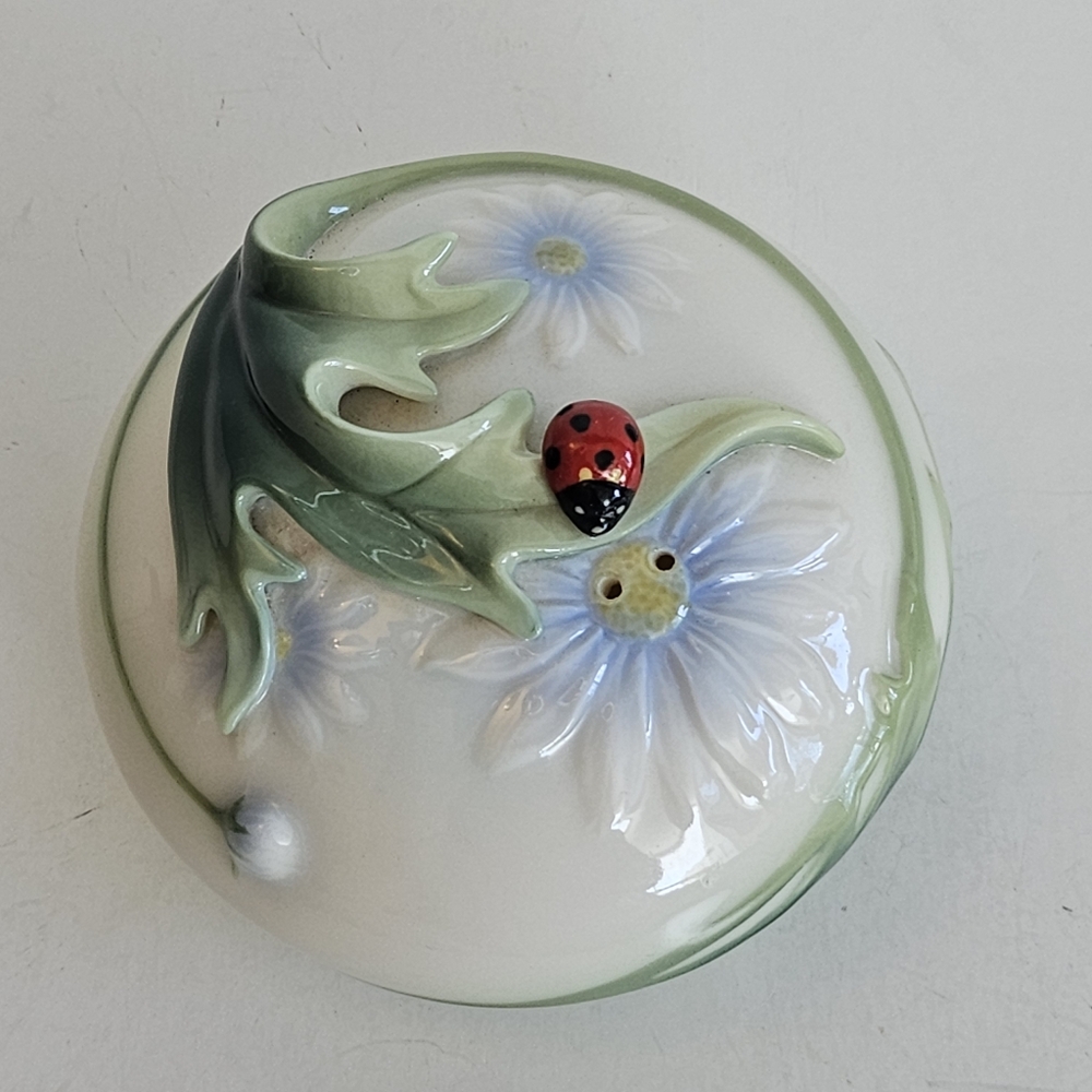 Franz Porcelain Ladybug & flower Salt Shaker hand painted vintage kitchen